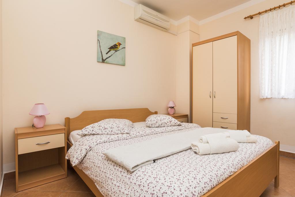 Apartments Catic Umag Exterior photo