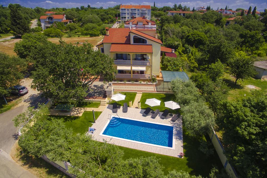 Apartments Catic Umag Exterior photo